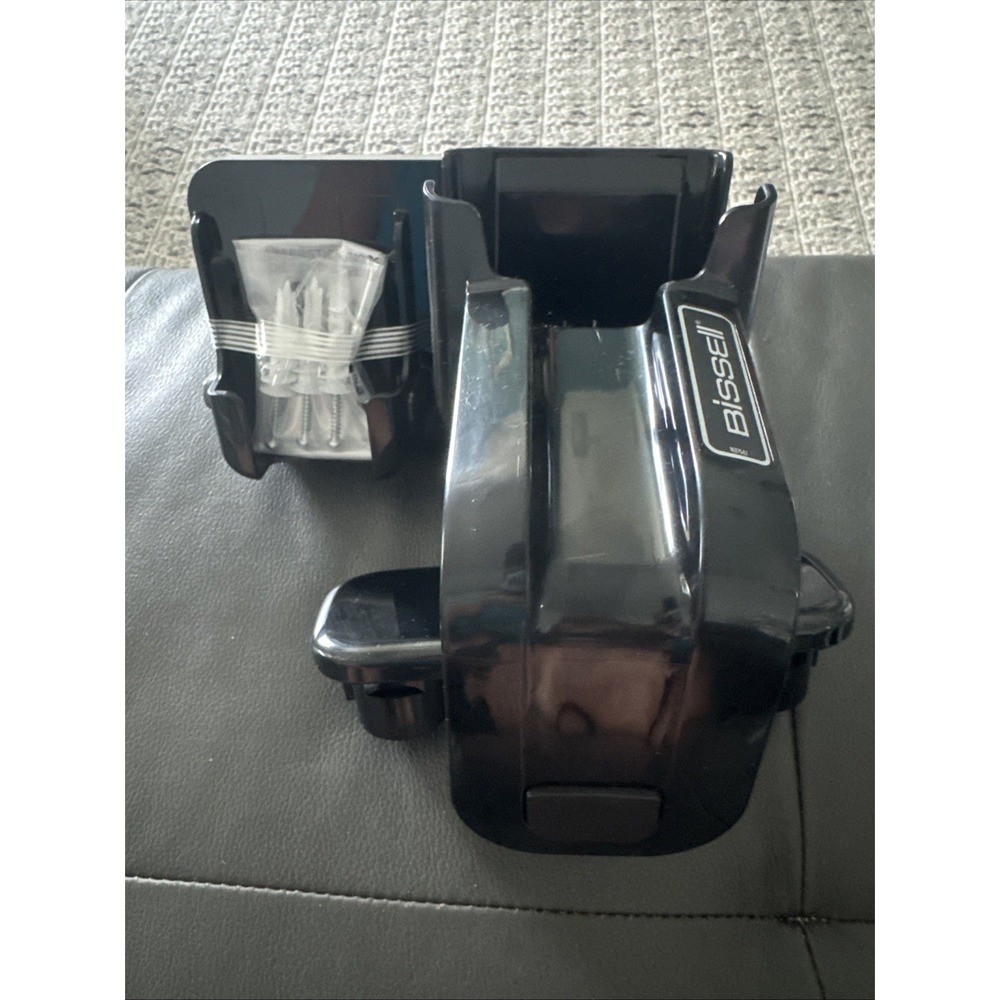 Bissell Replacement Wall Mount For Cleanview XR Stick Vacuum Cleaners NEW